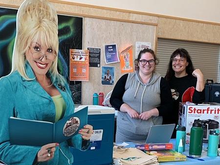 Dolly Parton’s Imagination Library is coming to Yellowknife!