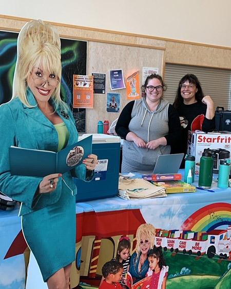 Dolly Parton’s Imagination Library is coming to Yellowknife!